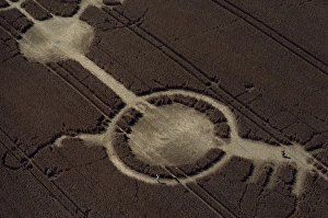 Wiltshire Prints: Early example of a crop circle, Avon Wiltshire border, England, United Kingdom, Europe