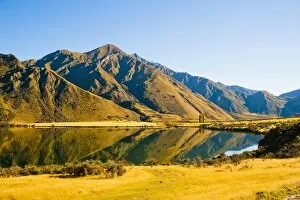 Images Dated 8th April 2011: Early morning reflections at Lake Moke, Queenstown, Otago, South Island, New Zealand, Pacific