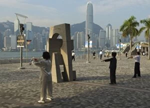 Images Dated 9th November 2007: Early morning Tai Chi class on the Tsim Sha Tsui waterfront, Kowloon, Hong Kong