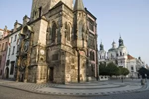 Early morning, Town Hall, Astronomical clock, Church of St. Nicholas, Old Town Square