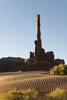 Images Dated 26th October 2009: Early morning view of the Totem Pole with sand dunes in the foreground