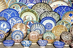 Pottery Prints: Earthenware plates and dishes from Fez