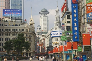 East Nanjing Pedestrian Street, Huangpu district, Shanghai, China, Asia