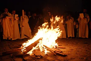 Images Dated 28th September 2009: Easter vigil, Paris, Ile de France, France, Europe