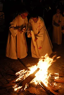 Images Dated 28th September 2009: Easter vigil, Paris, Ile de France, France, Europe