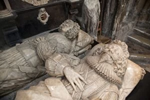 Images Dated 27th May 2009: Effigies on tomb of Abraham Blackleech, died 1639, and his wife, Gloucester Cathedral