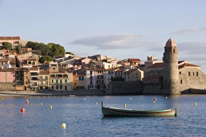 Images Dated 31st July 2007: Eglise Notre-Dame-des-Anges, Collioure, Pyrenees-Orientales, Cote Vermeille