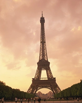 International Landmarks Prints: The Eiffel Tower at dusk, Paris, France, Europe