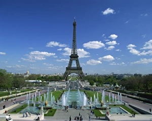 International Landmarks Prints: The Eiffel Tower with water fountains, Paris, France, Europe