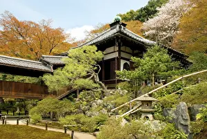 Aesthetics Prints: Eikan-do Zenrin-ji, head temple for the Seizan branch of Jodo-Shu (Pure Land) Buddhist sect