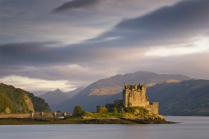 Images Dated 12th September 2009: Eilean Donan Castle bathed in evening light, Loch Duich, near Kyle of Lochalsh
