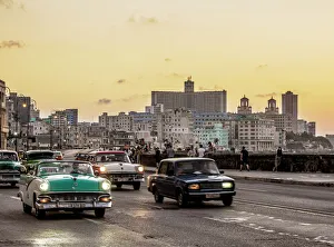 Cuba Gallery: El Malecon at sunset, Havana, La Habana Province, Cuba, West Indies, Caribbean