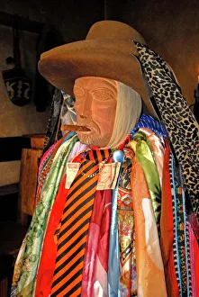 Images Dated 28th November 2007: El Senor Maximon, Solola, Guatemala, Central America