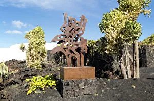 Contemporary Art Prints: El Triunfador sculpture, Fundacion Cesar Manrique