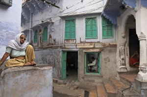 Jodhpur Prints: Elderly woman near a tailors workshop