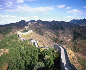 Elevated panoramic view of the Jinshanling section, Great Wall of China