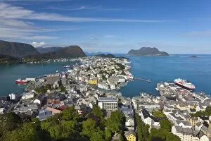 Images Dated 19th June 2009: Elevated view over Alesund, Sunnmore, More og Romsdal, Norway, Scandinavia, Europe