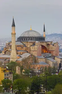 Elevated view of Aya Sofya (Hagia Sophia) (Sancta Sophia), UNESCO World Heritage Site