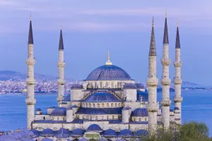 Images Dated 15th April 2008: Elevated view of the Blue Mosque (Sultan Ahmet Camii), UNESCO World Heritage Site