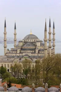 Blue Mosque Prints: Elevated view of the Blue Mosque (Sultan Ahmet) in Sultanahmet, overlooking the Bosphorus