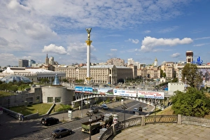 Images Dated 26th August 2008: Elevated view over Maidan Nezalezhnosti (Independence Square), Kiev, Ukraine, Europe
