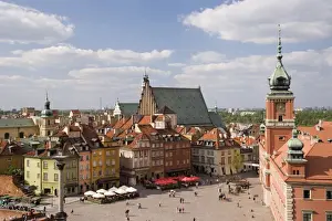 Elevated view over the Royal Castle and Castle Square (Plac Zamkowy)