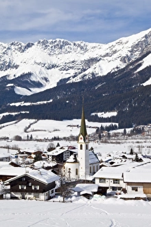 Images Dated 1st March 2009: Ellmau ski resort, Wilder Kaiser mountains beyond, Tirol, Austrian Alps, Austria, Europe