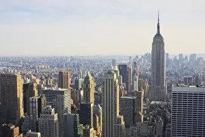 Images Dated 25th May 2009: Empire State Building and Manhattan cityscape, New York City, New York