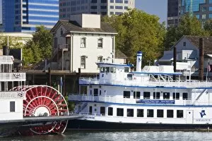 Images Dated 26th September 2009: Empress Hornblower tour boat on the Sacramento River, Old Town Sacramento