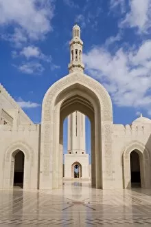 Images Dated 12th December 2007: Entrance to Al-Ghubrah or Grand Mosque
