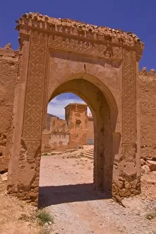 Entrance gate to an old ksar near Taroudannt, Morocco, North Africa, Africa