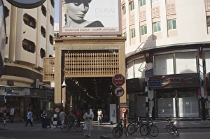 Images Dated 5th January 2000: Entrance to the Gold Souk