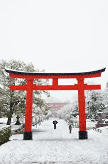 Shintoism Prints: Entrance path to Fushimi Inari Shrine in winter, Kyoto, Japan, Asia