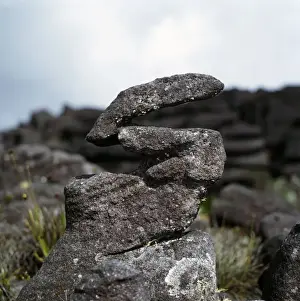 Balanced Rock Prints: Eroded sandstone rock shape on summit of Mount Kukenaam (Kukenan) (Cuguenan)