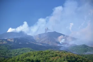 Mount Etna Prints: Eruptions at the Monti Calcarazzi fissure and the Piano