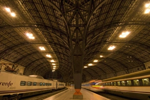 Images Dated 23rd November 2008: Estacio de Franca, railway station in Barcelona, Catalonia, Spain, Europe