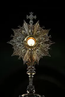 Images Dated 8th May 2007: Eucharist adoration, Ars-sur-Formans, Ain, France, Europe