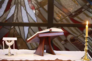 Images Dated 11th July 2008: Eucharist, Chapel of the Holy Spirit, Anglican Church of St