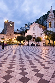 Evening in the Piazza IX Aprile