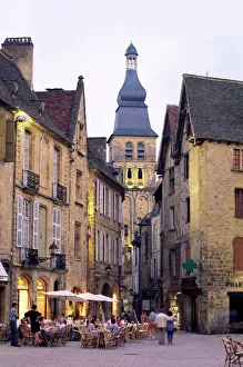 Images Dated 30th July 2008: Evening in the Place de la Liberte, Sarlat-la-Caneda, Dordogne, Aquitaine, France, Europe