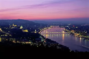 Images Dated 1st August 2008: Evening view over city and River Danube