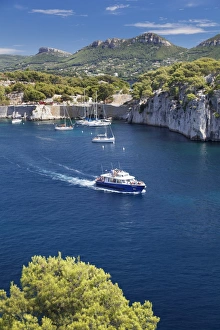 Tour Boat Prints: Excursion boat, Les Calanques de Port-Miou, National Park Calanque de Port-Pin, Cassis
