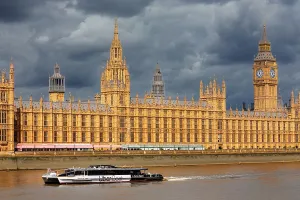 Cruise Prints: Excursion boat on River Thames at Houses of Parliament, London, England