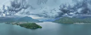 Vista Prints: Experience the beauty of Lake Como view with mountains and clouds in the distance