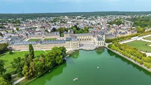 Roads Prints: Explore Fontainebleau Palace from above