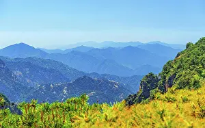 Range Prints: Explore the mountain landscape at Huangshan in Anhui Province with various peaks and natural beauty