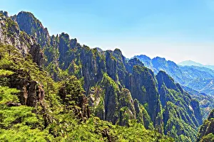 Peaks Prints: Explore the rugged peaks and green slopes of Huangshan in Anhui Province