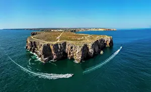Guard Prints: Explore Sagres Fortress and peninsula in Algarve