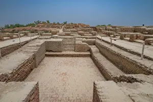 Settlement Prints: Exploring the ancient ruins of Moenjodaro in Pakistan offers insights into early urban planning and civilization