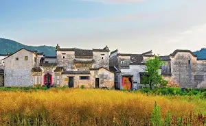 Hour Prints: Exploring the architecture and rural landscape of Guanglu Ancient Village in Huangshan City